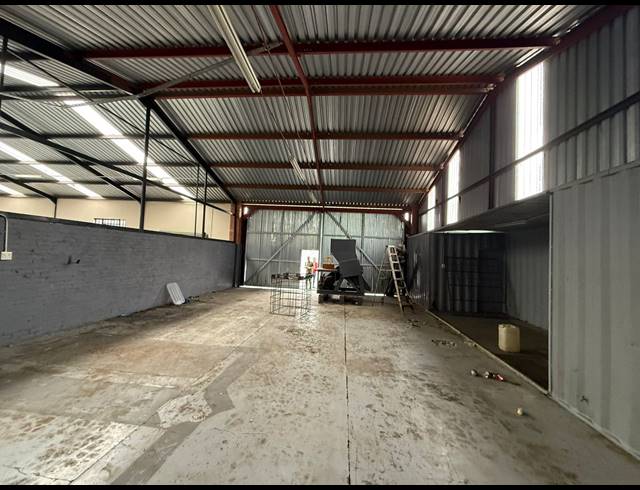 850M² WAREHOUSE TO LET IN CHLOORKOP